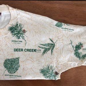 Fruit of the Loom — Heavy Cotton Tree Leaf Tshirt